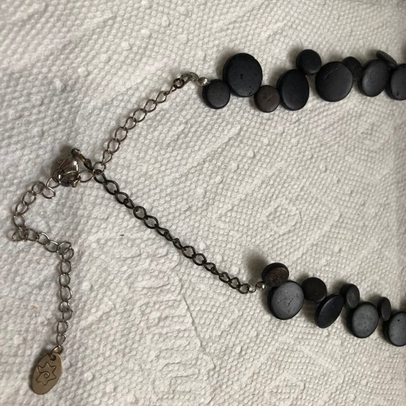 Caracol necklace black flat beads 24" - Picture 3 of 5